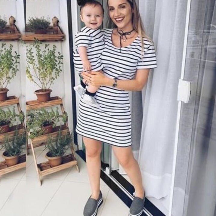 Robe T-Shirt Mere Fille Comme des Aimants - Main Image