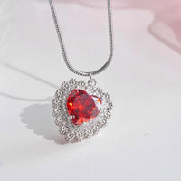 Collier coeur cristal rouge