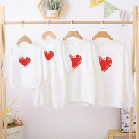 pull blanc coeur rouge homme femme enfant