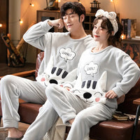 Pyjama Couple Chat