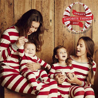 pyjama de famille rouge et blanc