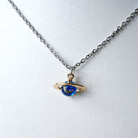 collier en forme de planète