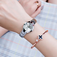 montre acier argenté pour femme