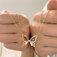 Collier Papillon qui s'aimante