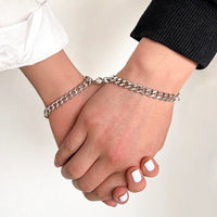 Bracelets avec boule magnetique