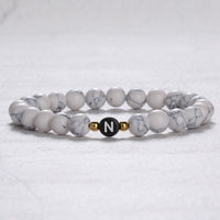 bracelet perle blanche lettre