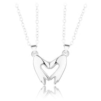 Deux collier qui forme un coeur