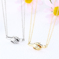 Collier Couple Main Enlacé