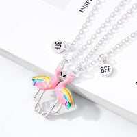 Pendentif avec flamant rose