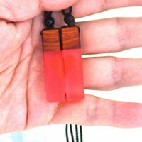 collier résine rouge