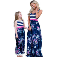Robe Bleue Marine et Blanche